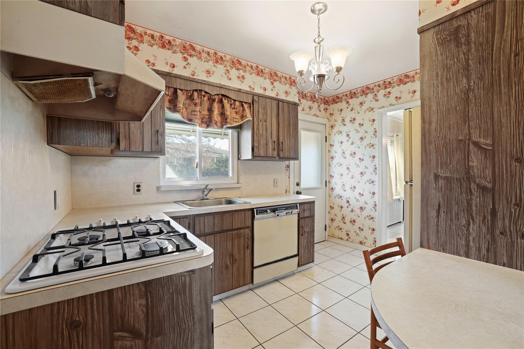 939 Hillside Blvd Blvd, New Hyde Park, New York image 9
