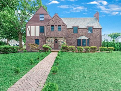 236 Stewart Avenue Garden City NY 11530