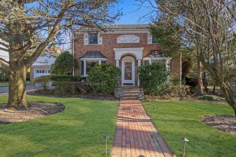 32 Cedar Drive Great Neck NY 11021