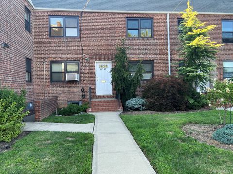 203-07 35th Avenue Unit B, Bayside, NY 11361 - MLS#: 900630