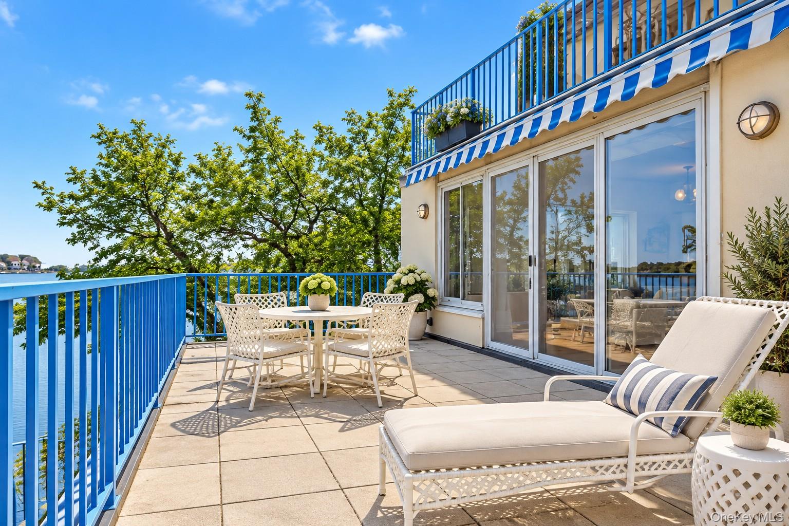 18 Shady Glen Court 403