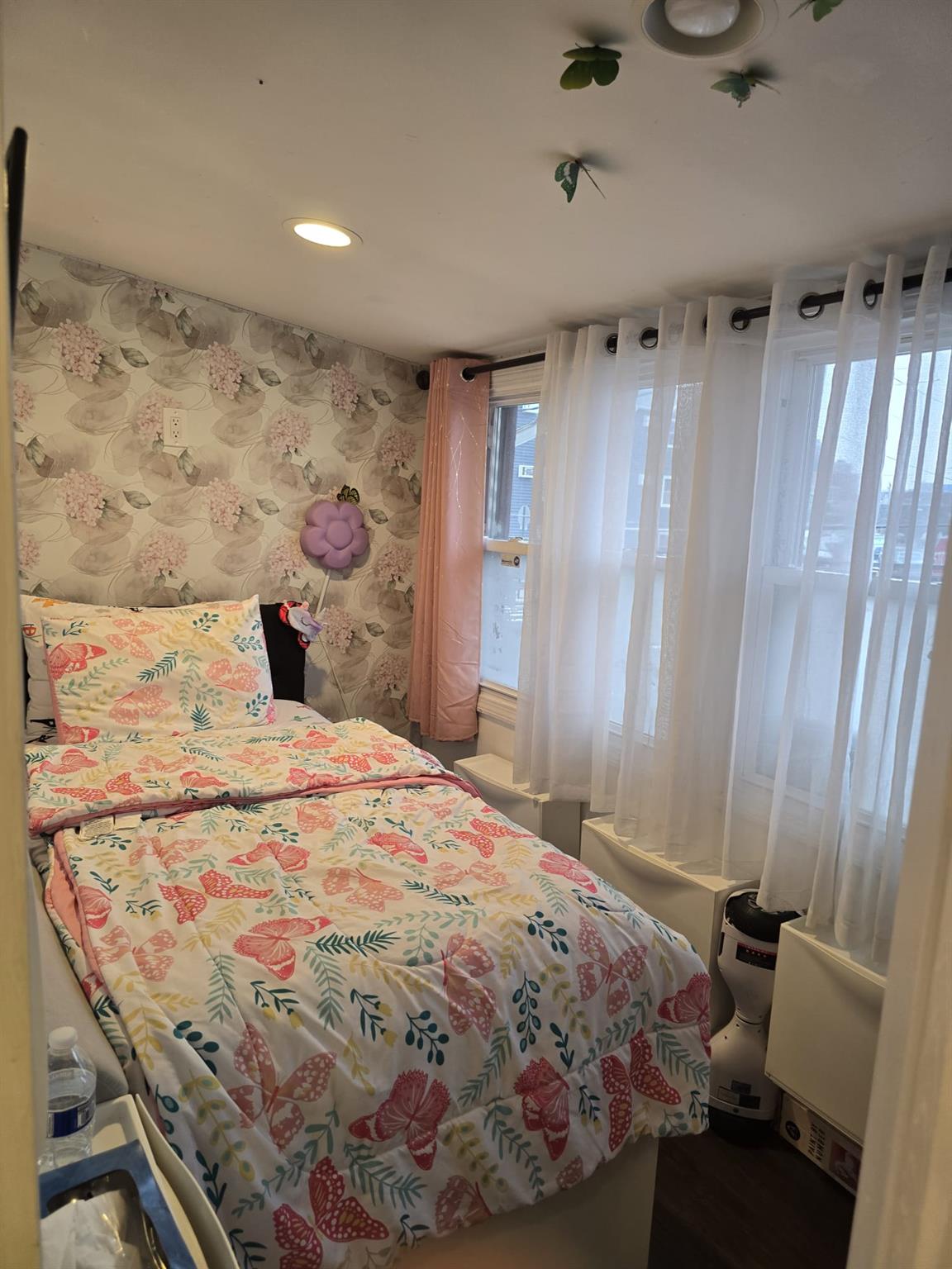516 Beach 45th Street