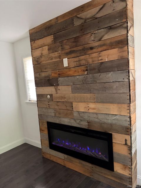 Photo of 9 Minetta Place, Yonkers, NY 10710 (MLS # 989587)