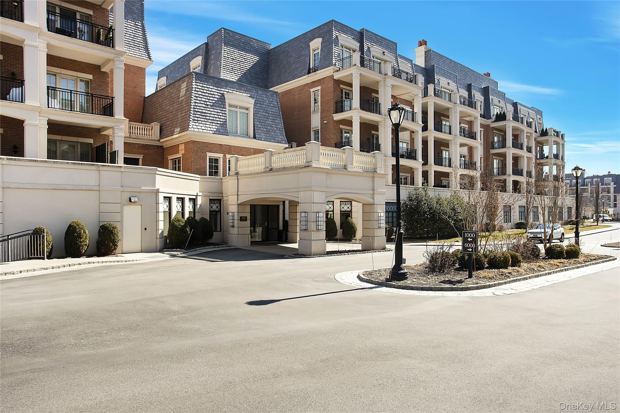 1000 Royal Court 1105