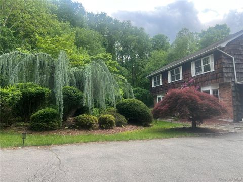 Homes For Sale - 17 Birch Hill Rd<br/> Putnam County, Putnam Valley, NY 10579