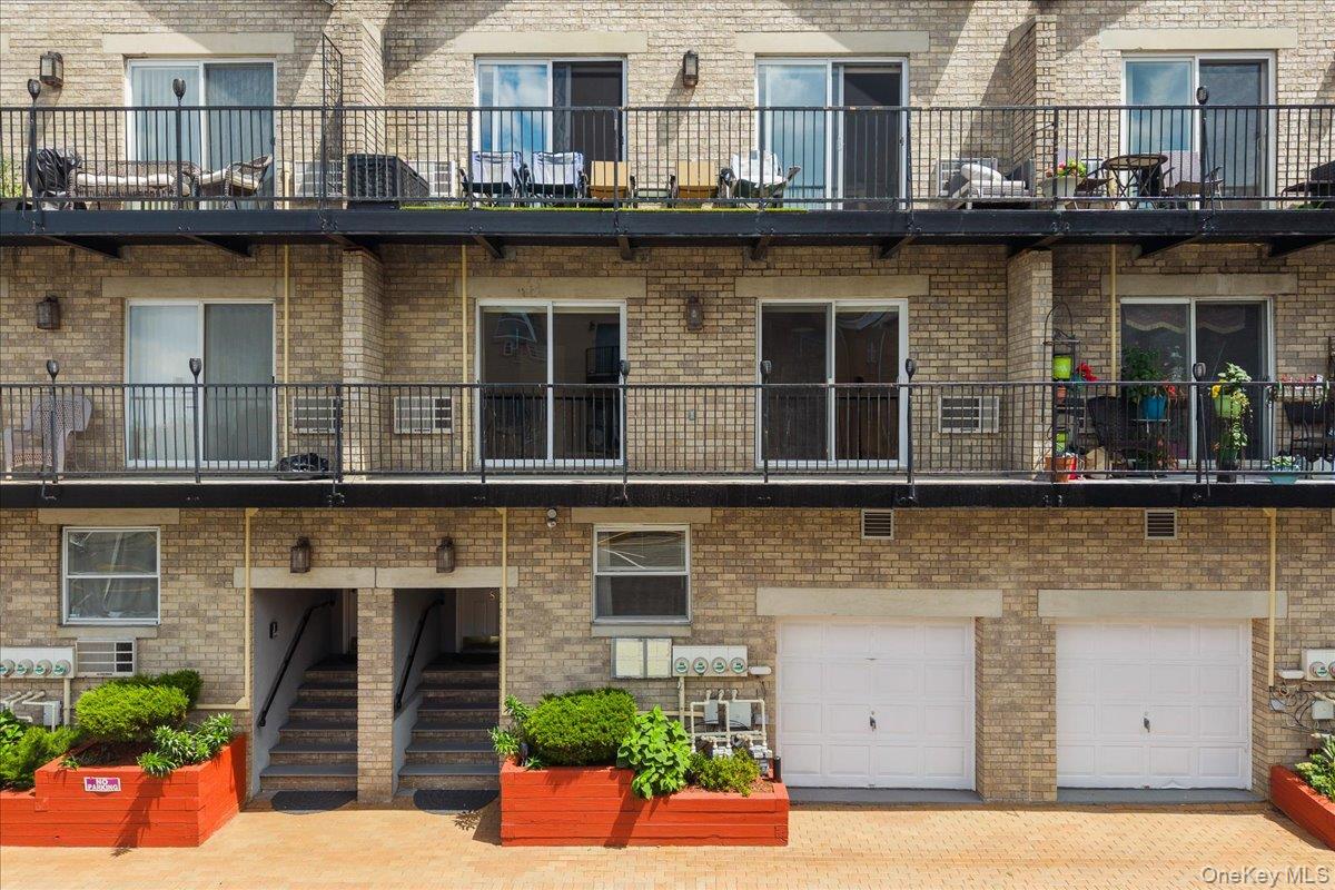 10 Pennyfield Avenue 8B