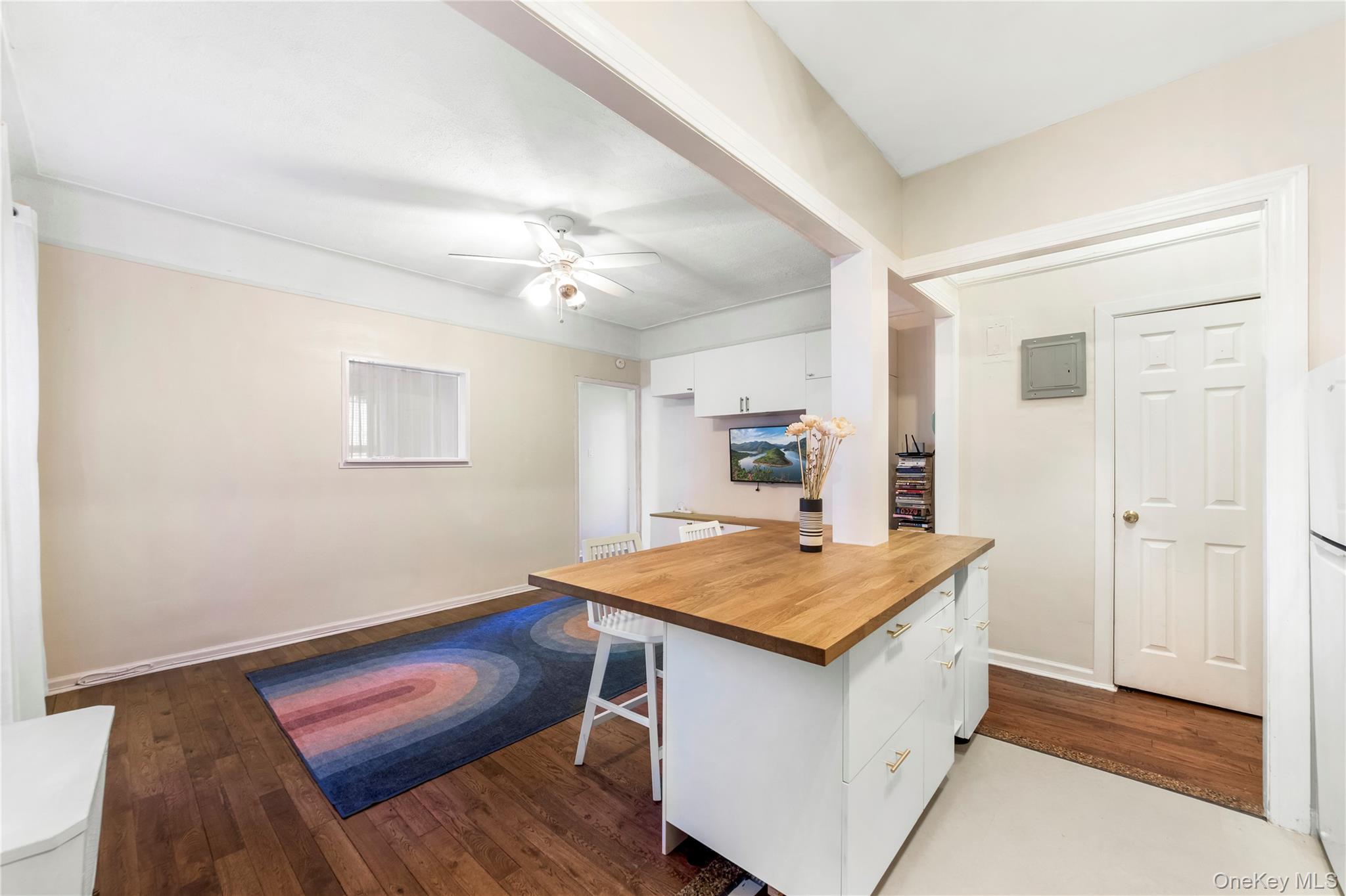 2913 Foster Avenue 3D