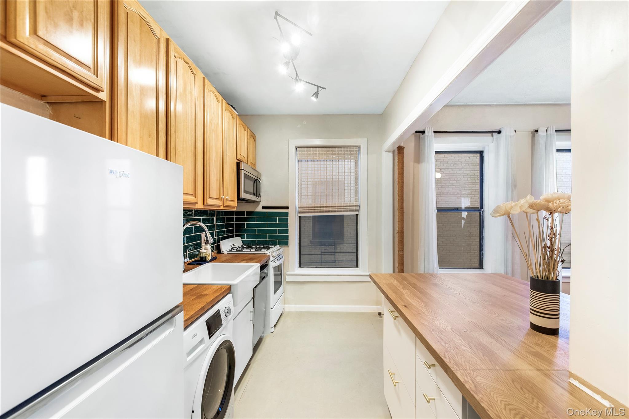 2913 Foster Avenue 3D