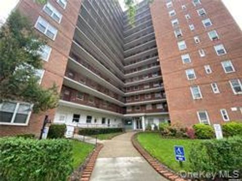 Photo of 97-40 62 Drive #11G, Rego Park, NY 11374 (MLS # 921073)