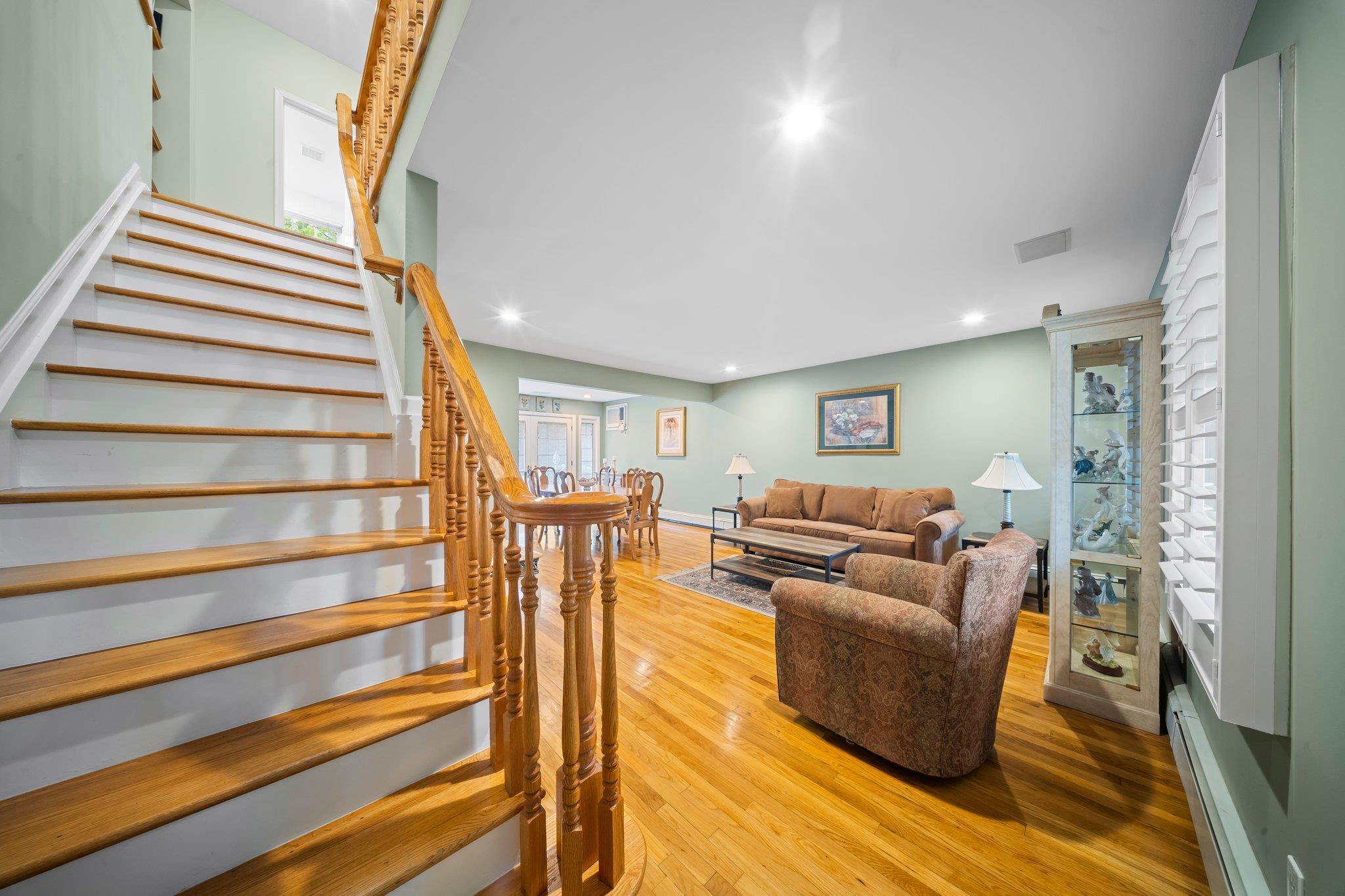 1620 East Drive, Merrick, New York image 29