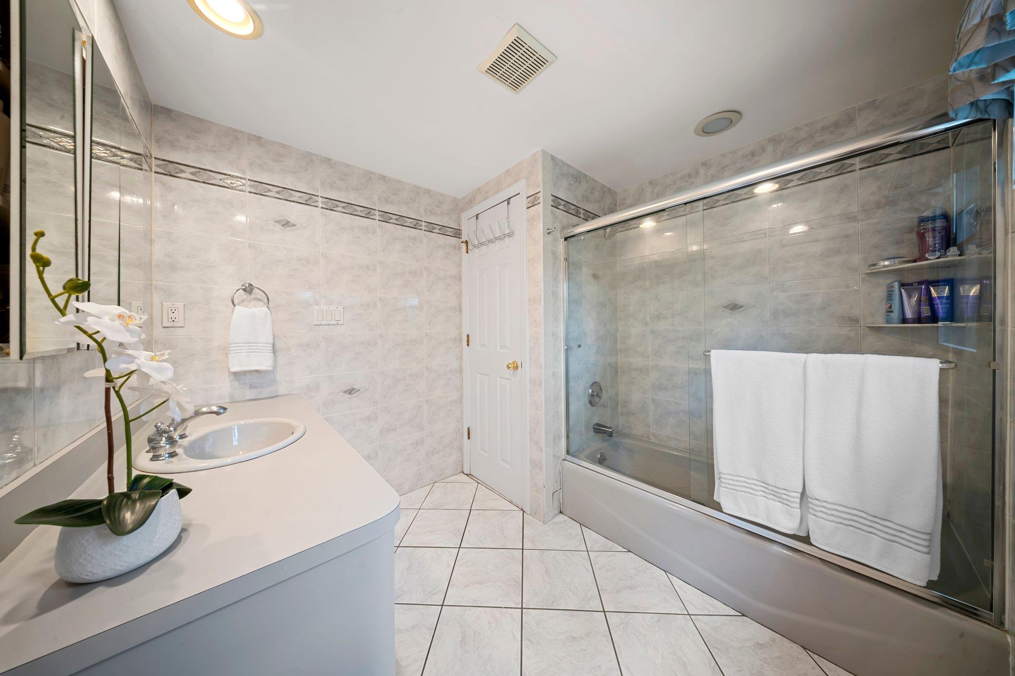 1620 East Drive, Merrick, New York image 12