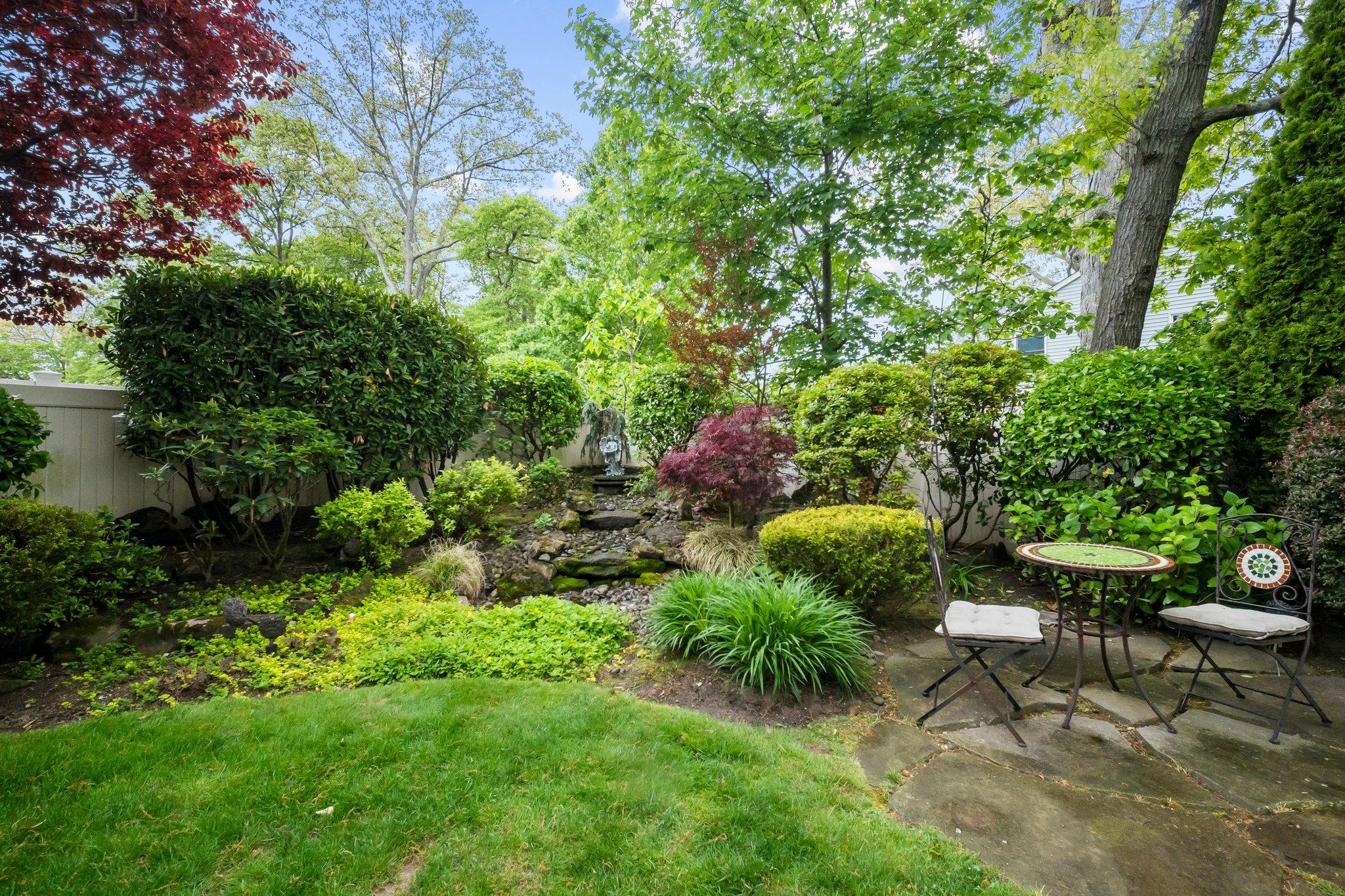 1620 East Drive, Merrick, New York image 33
