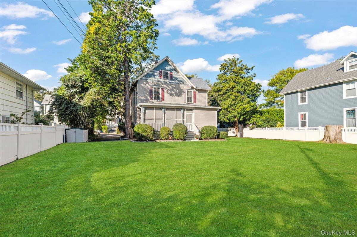 Sea Cliff, New York 11579, United States, 3 Bedrooms Bedrooms, ,2 BathroomsBathrooms,Residential,Active,224400