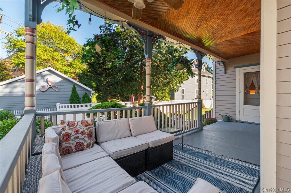 Sea Cliff, New York 11579, United States, 3 Bedrooms Bedrooms, ,2 BathroomsBathrooms,Residential,Active,224400