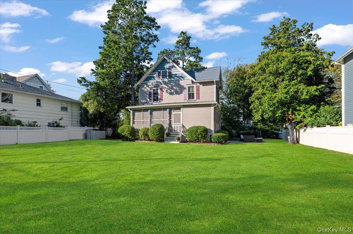 Sea Cliff, New York 11579, United States, 3 Bedrooms Bedrooms, ,2 BathroomsBathrooms,Residential,Active,224400