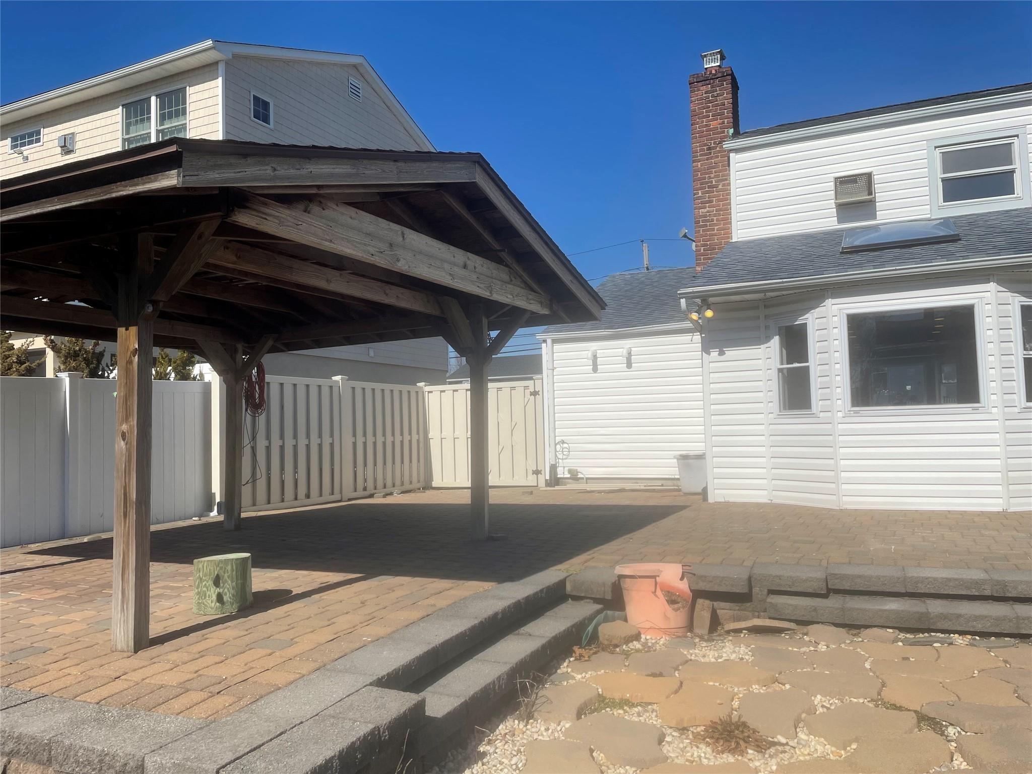 1112 Jackson Place, Baldwin, New York image 32