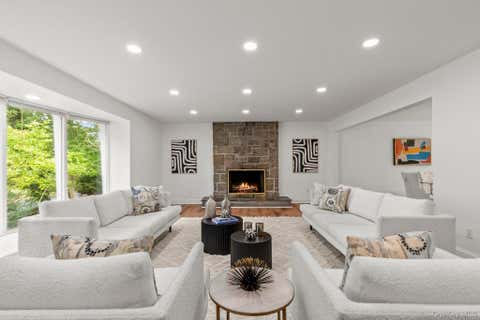 Homes For Rent - 1341 Pelhamdale Avenue<br/> Westchester County, Pelham, NY 10803