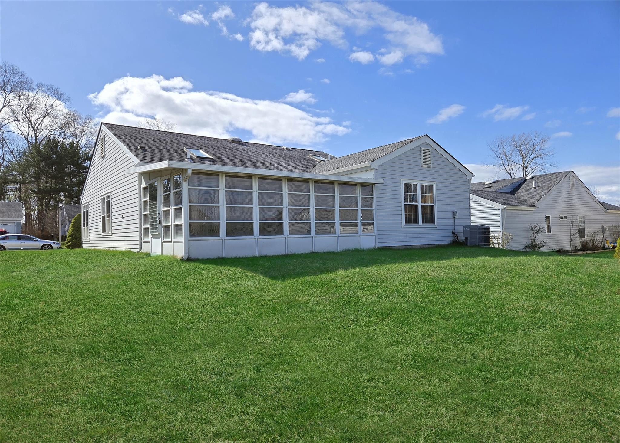 562 Stratford Lane, Ridge, New York image 17