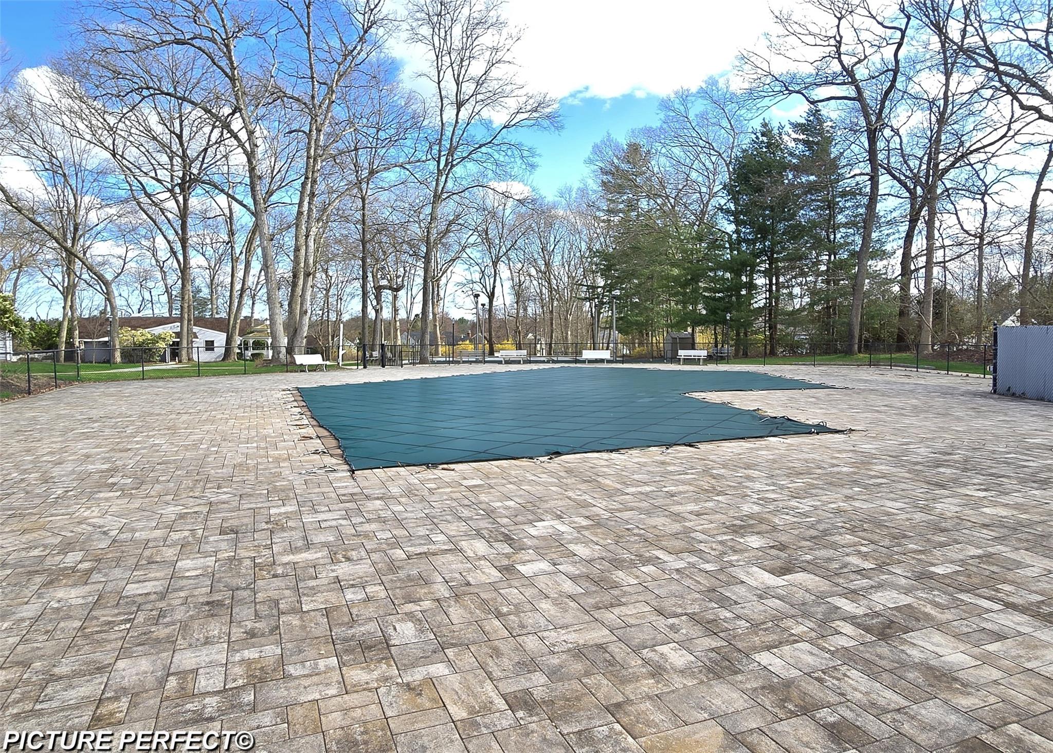 562 Stratford Lane, Ridge, New York image 20