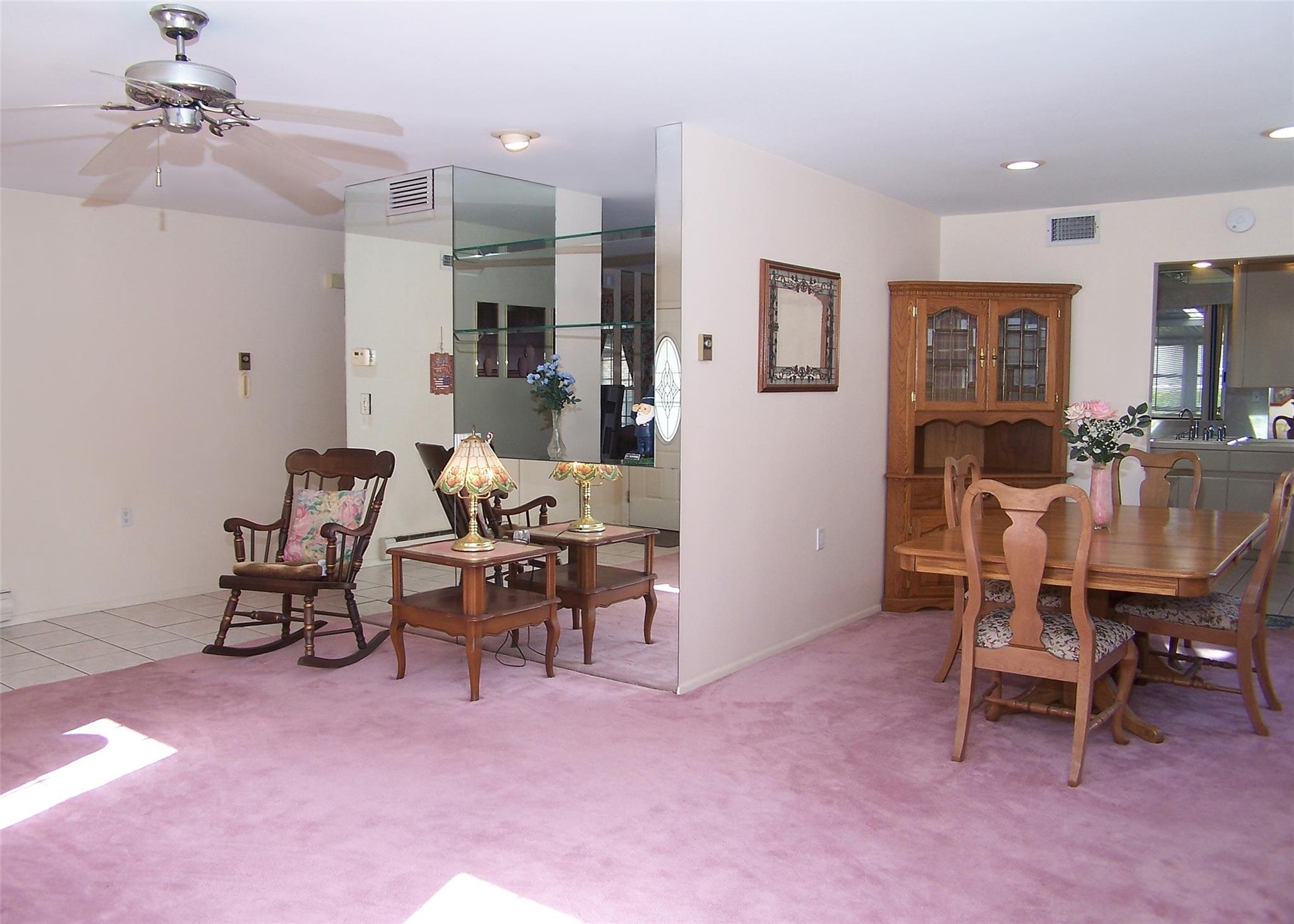 562 Stratford Lane, Ridge, New York image 4