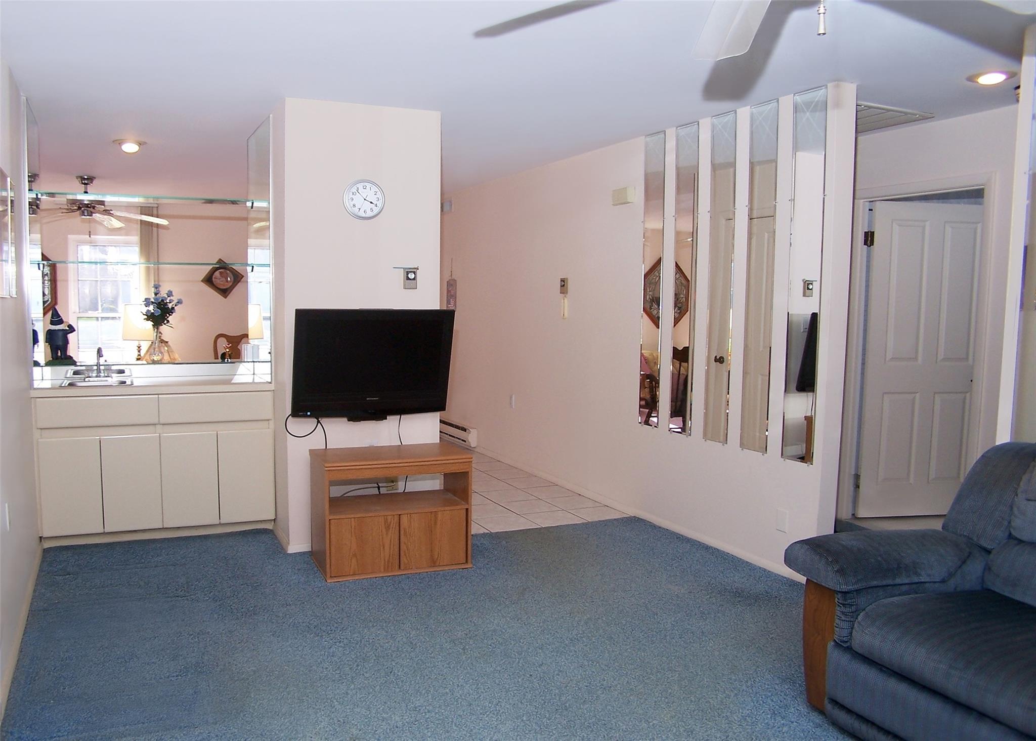 562 Stratford Lane, Ridge, New York image 7
