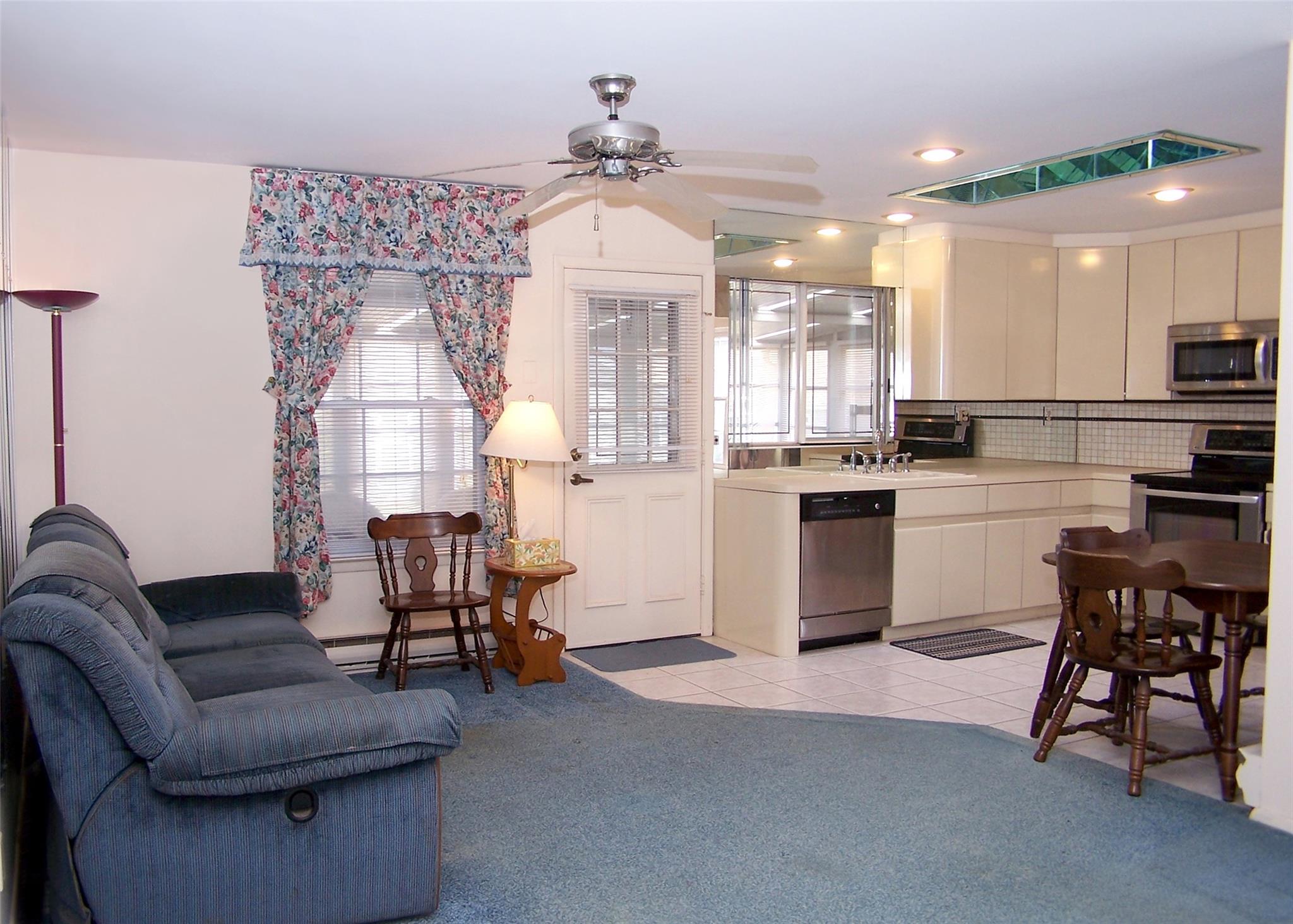 562 Stratford Lane, Ridge, New York image 6