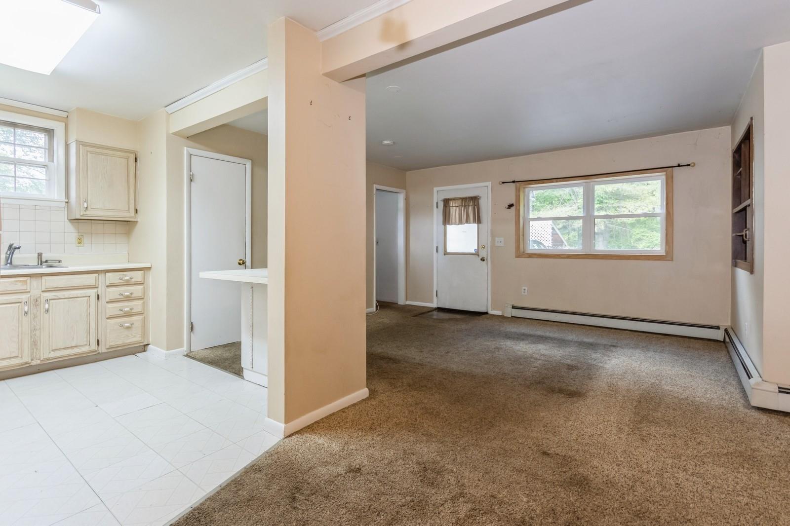 Carmel, New York 10512, United States, 5 Bedrooms Bedrooms, ,4 BathroomsBathrooms,Residential,Active,146101