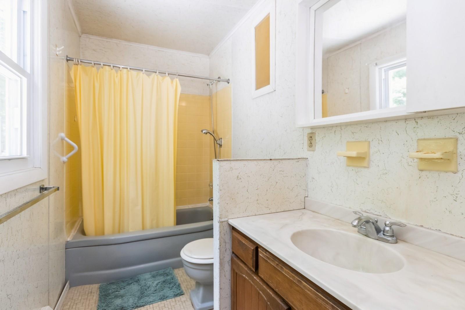 Carmel, New York 10512, United States, 5 Bedrooms Bedrooms, ,4 BathroomsBathrooms,Residential,Active,146101