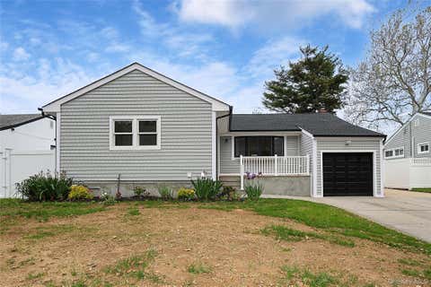 Homes For Sale - 224 Hungry Harbor Road<br/> Valley Stream, NY 11581