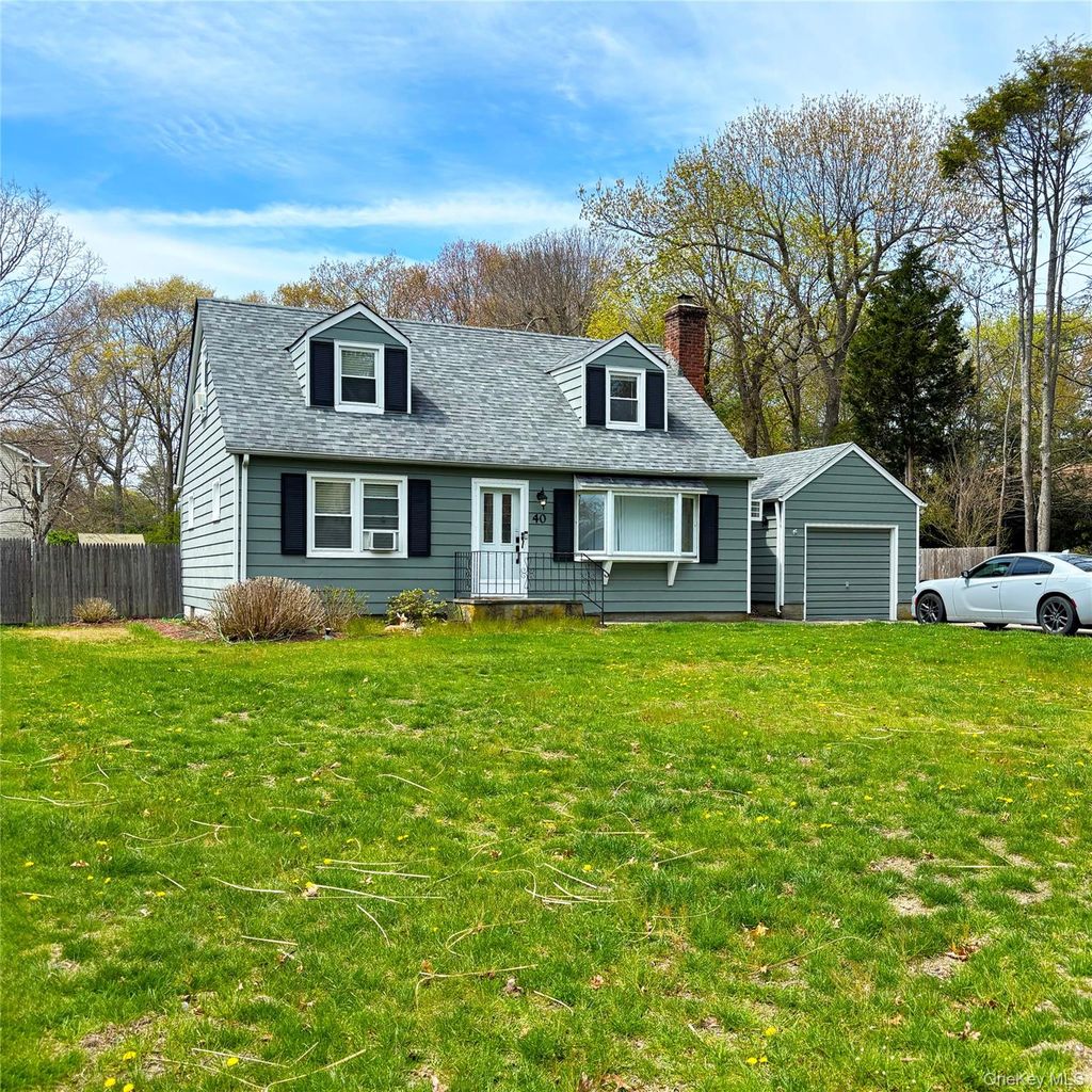 Photo of 40 Public Road, Hauppauge, NY 11788 (MLS # 990121)