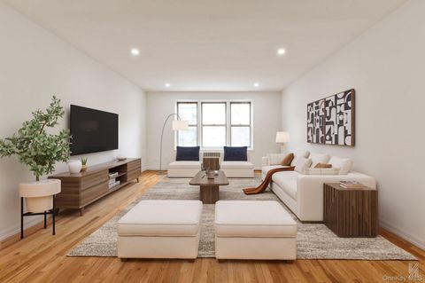 Photo of 79-10 34th Avenue #4U, Jackson Heights, NY 11372 (MLS # 975503)