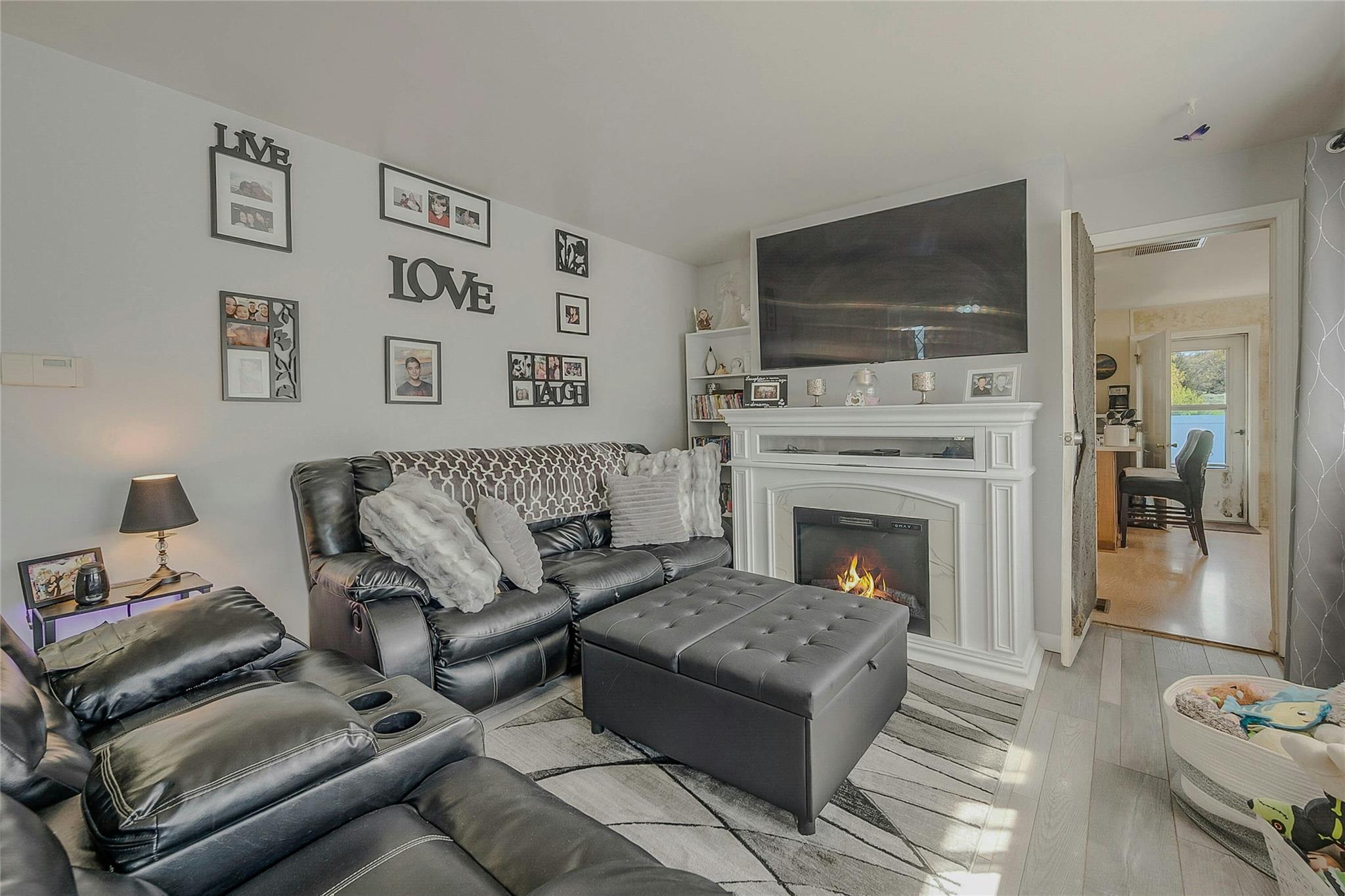 203 N Coleman Road, Centereach, New York image 4