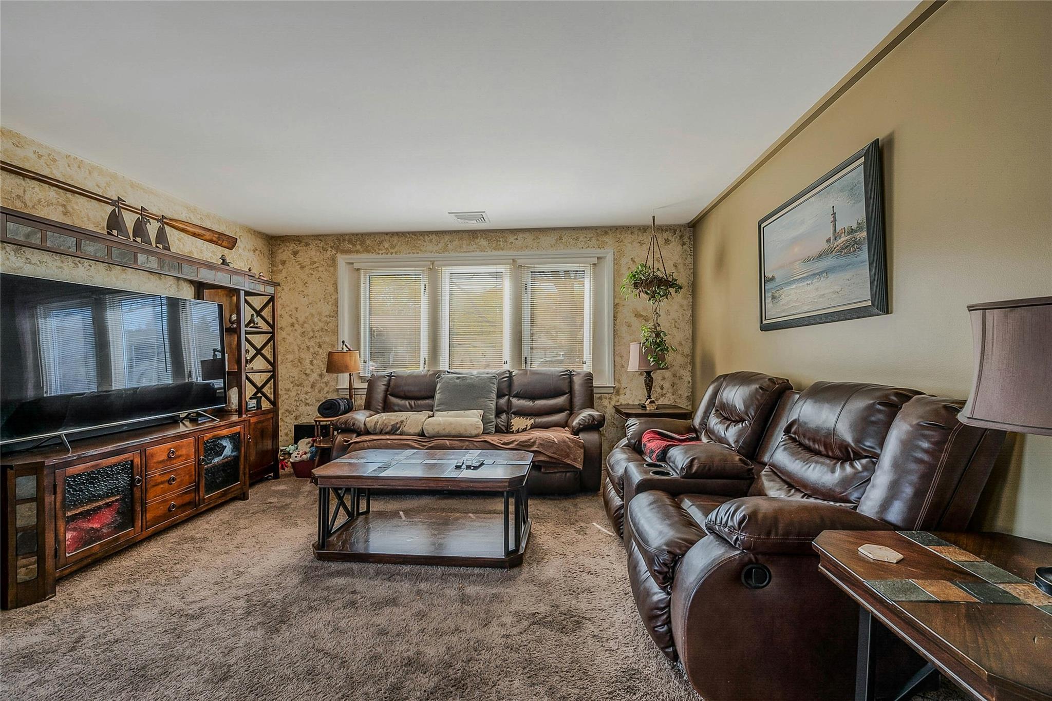 203 N Coleman Road, Centereach, New York image 8