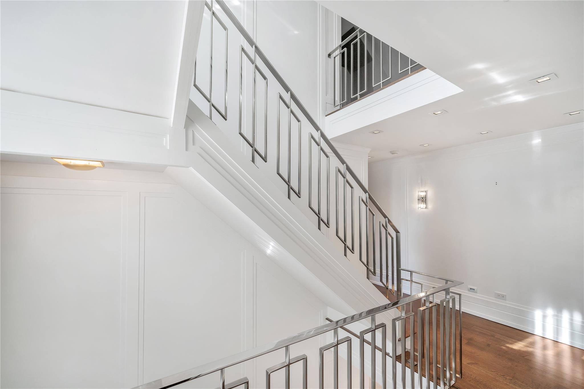 7832 138th Street, Kew Garden Hills, New York image 32