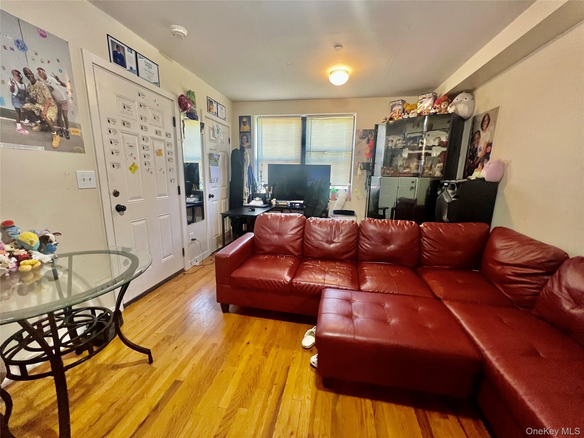 143 Scribner Avenue 1Fl-Retail; 2F-Apt; 3FlAp