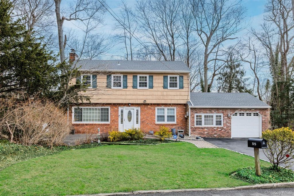 Photo of 35 High Hills Lane, Huntington Station, NY 11746 (MLS # 955260)