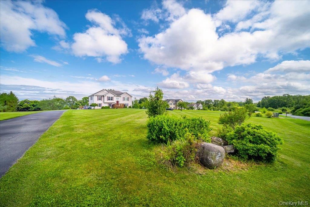Photo of 5 Sunrise Drive, Milton, NY 12547 (MLS # 985944)