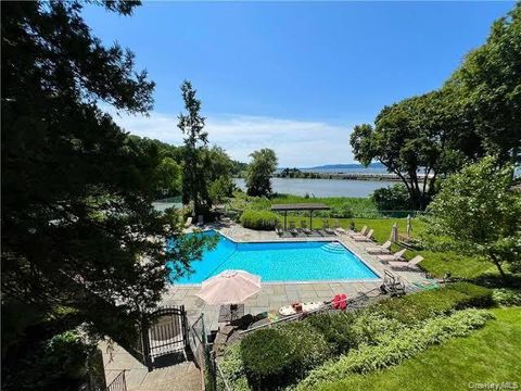 Condo For Sale - 618 Kemeys Avenue<br/> Briarcliff Manor, NY 10510