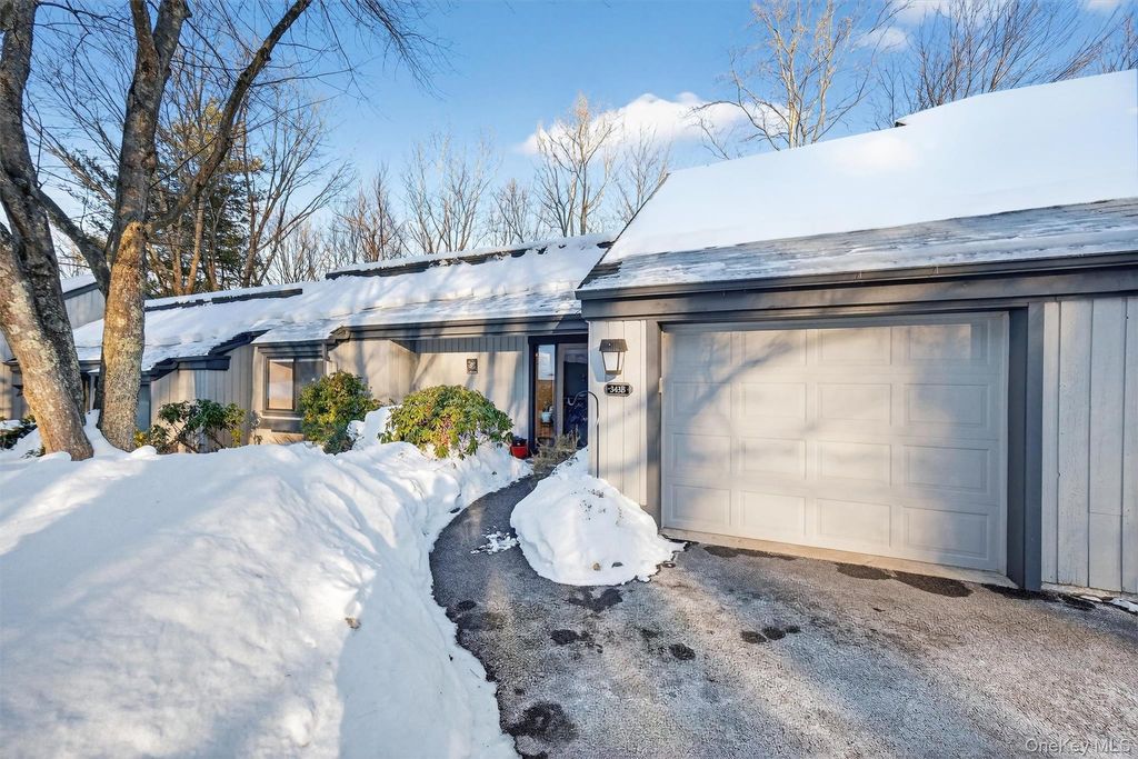 Photo of 343 Heritage Hills #B, Somers, NY 10589 (MLS # 960438)