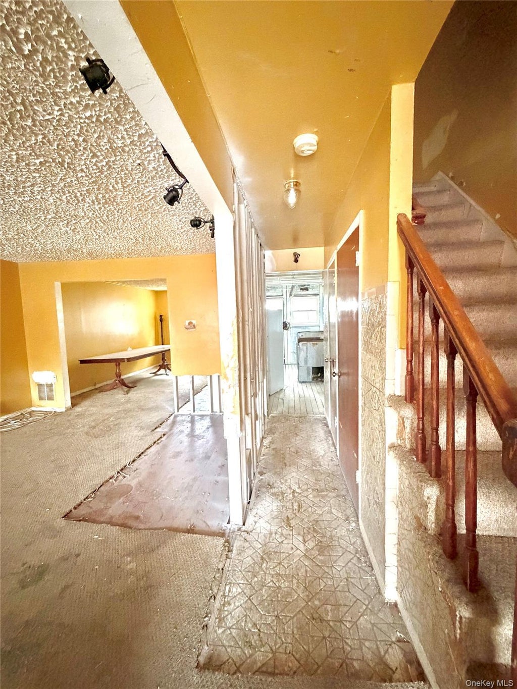 Photo of 873 E 216th Street, Bronx, NY 10467 (MLS # 1059227)