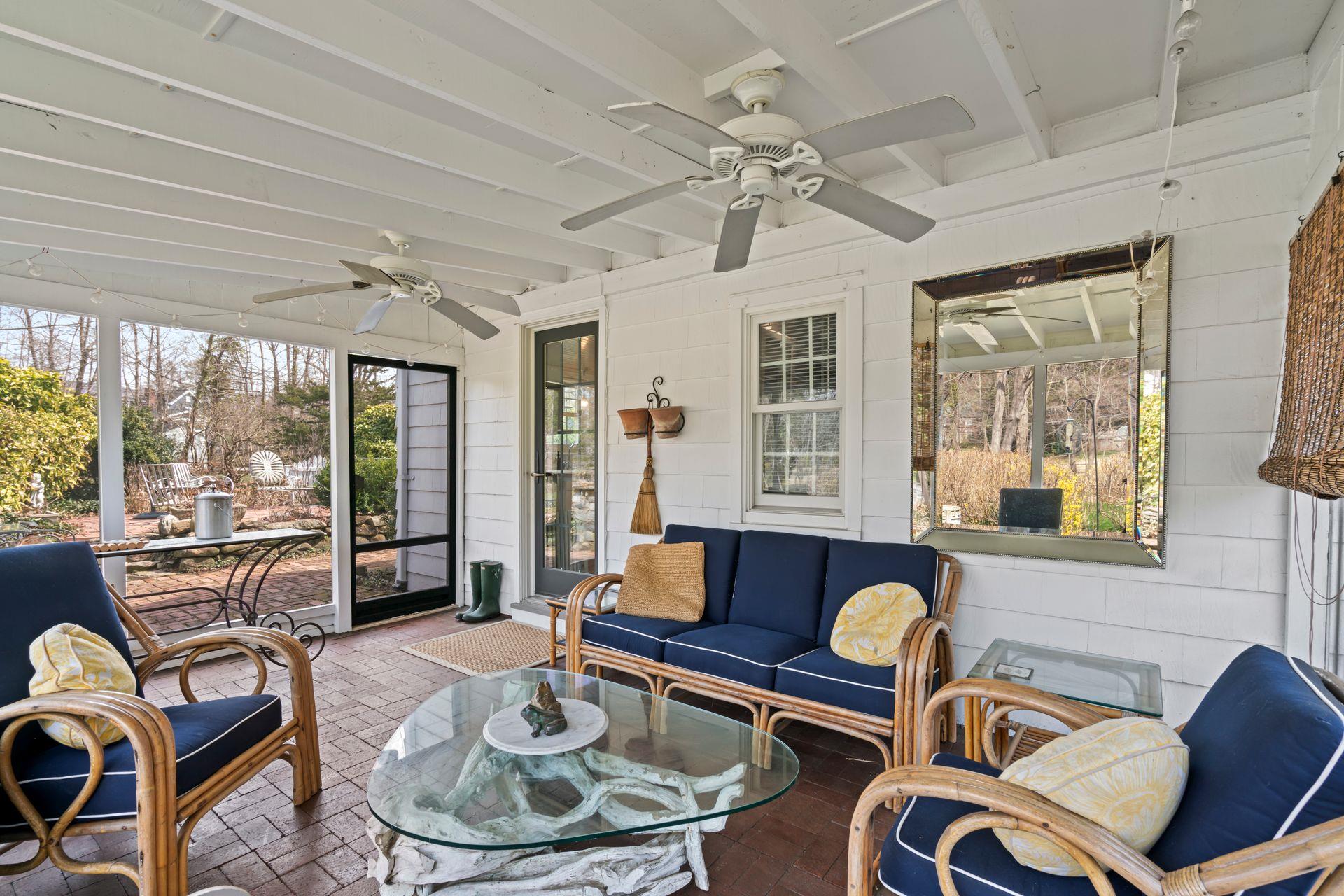 302 W Neck Road, Huntington, Florida image 19