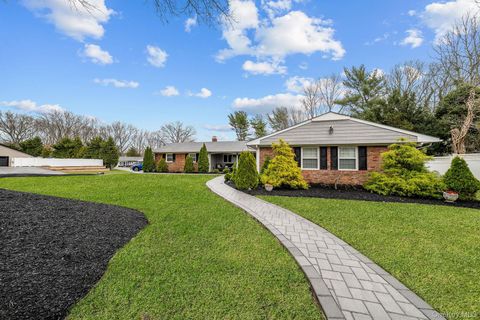 Homes For Sale - 9 Ballad Lane<br/> Stony Brook, NY 11790