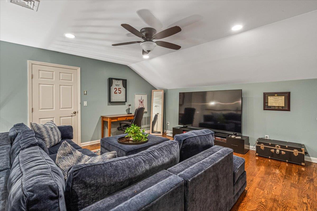 75 Spring Drive, Seaford, New York image 21