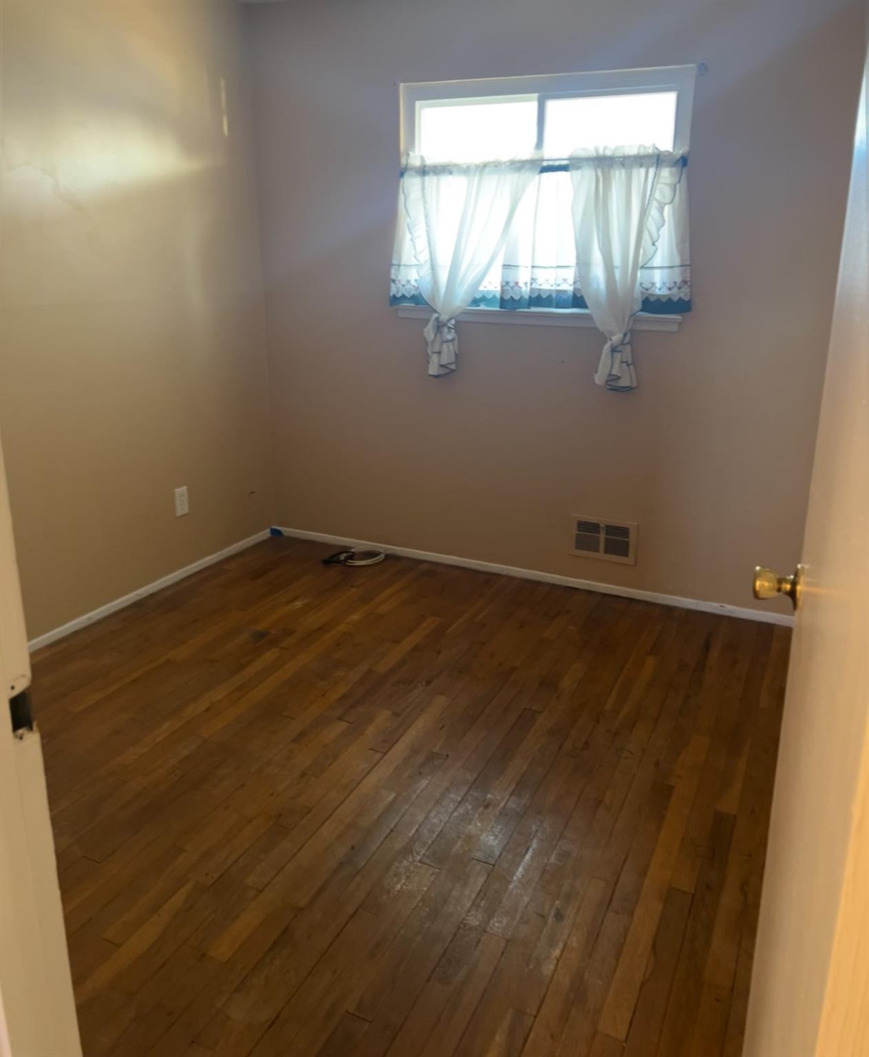 170 11th Street, West Babylon, New York image 11