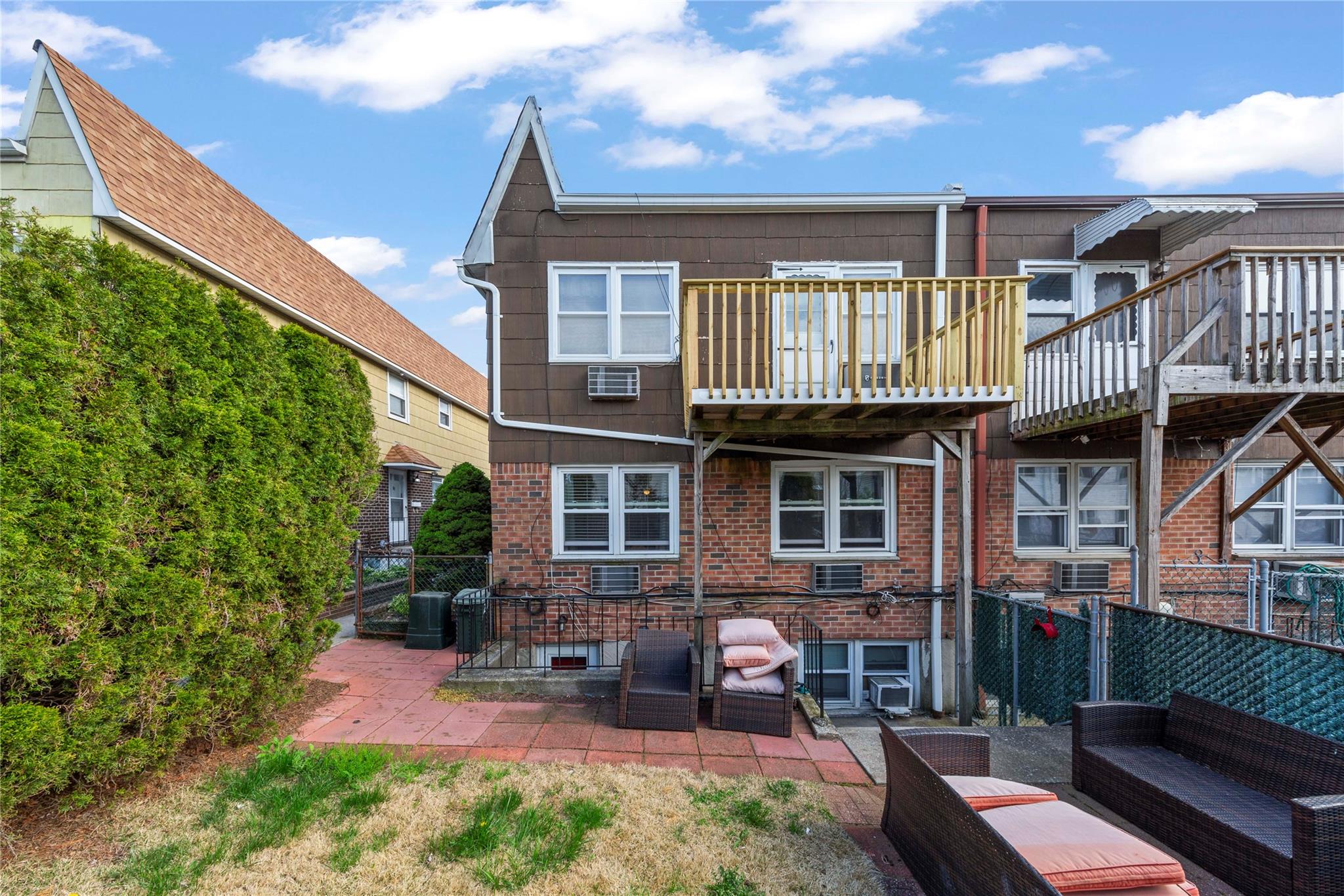 240-47 68th Avenue, Douglaston, New York image 35