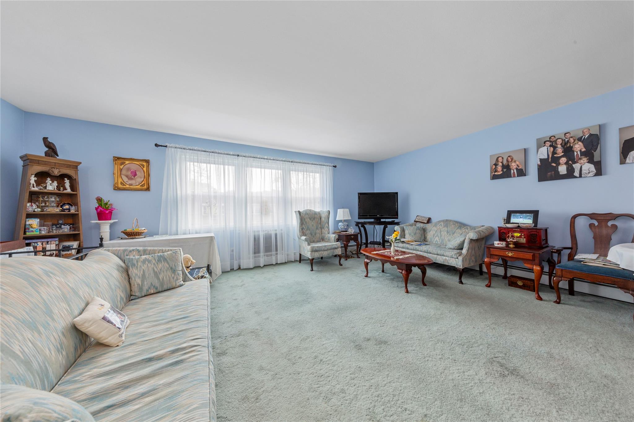 240-47 68th Avenue, Douglaston, New York image 5