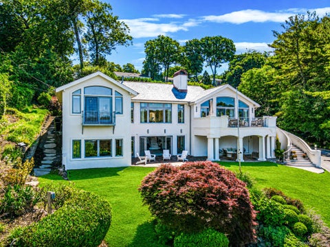 Homes For Sale - 88 E Shore Road<br/> Suffolk County, Huntington Bay, NY 11743