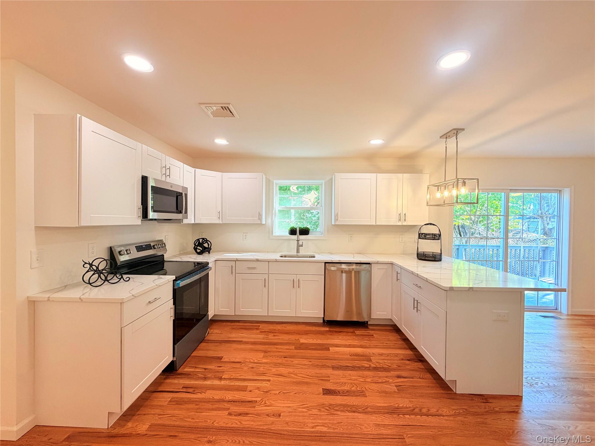 37-39 Wisner Avenue