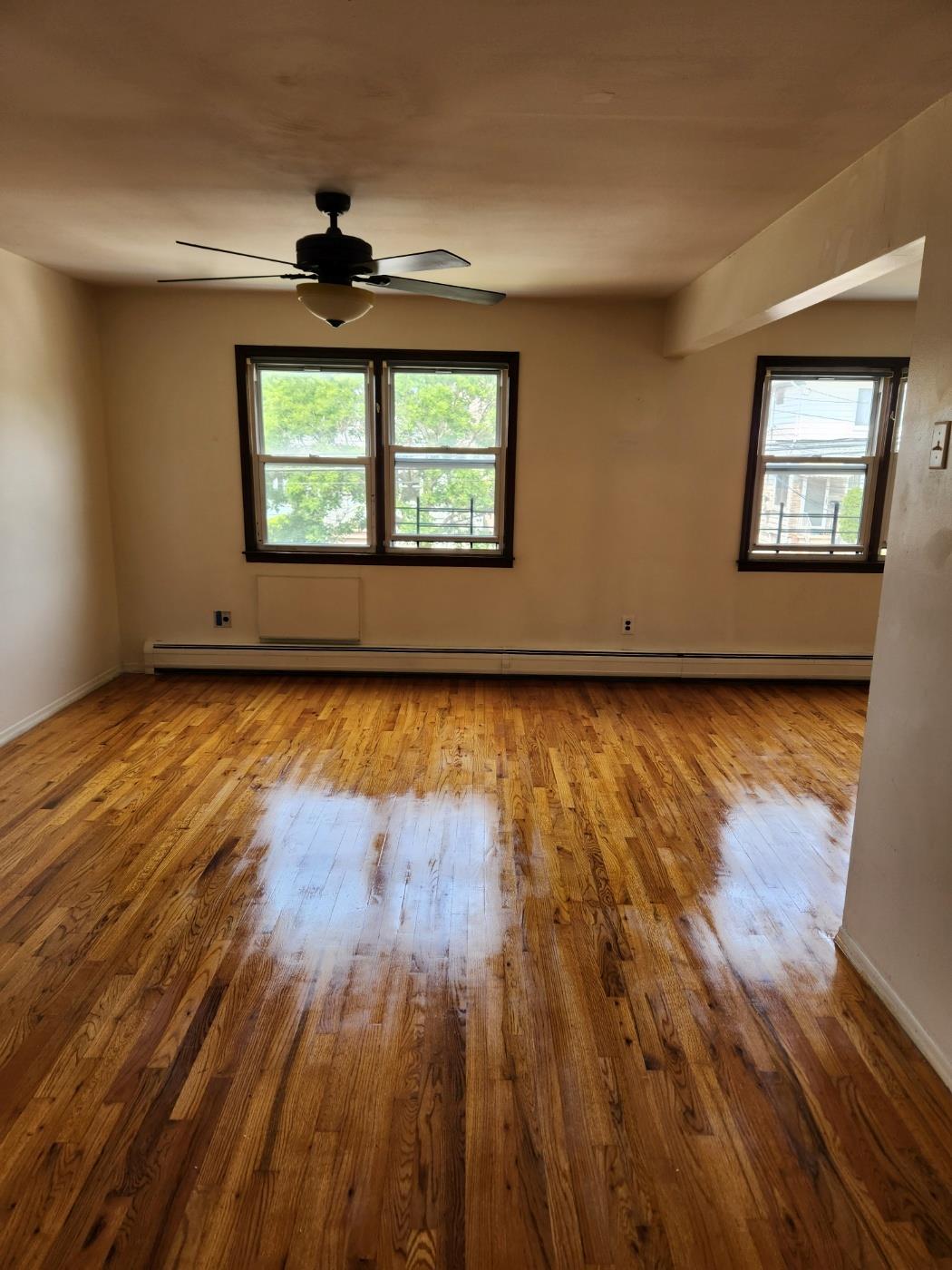 Rental Property at 160th Street, Flushing, Queens, NY - Bedrooms: 3 
Bathrooms: 2 
Rooms: 8  - $3,300 MO.
