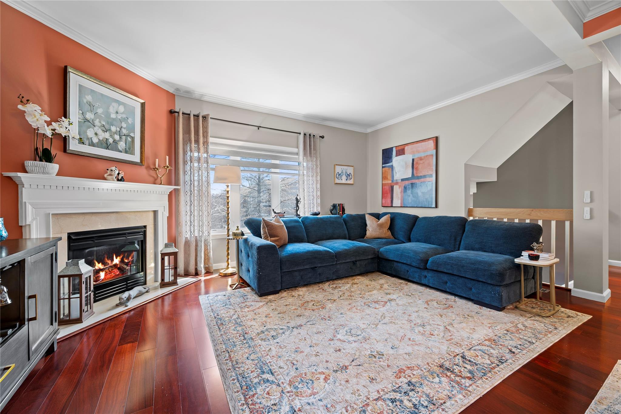 6 E Horizon Court, Woodbury, New York image 3
